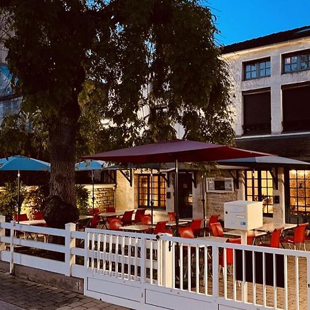 Hostellerie Au Rendez-Vous Des Amis Шомон Екстериор снимка
