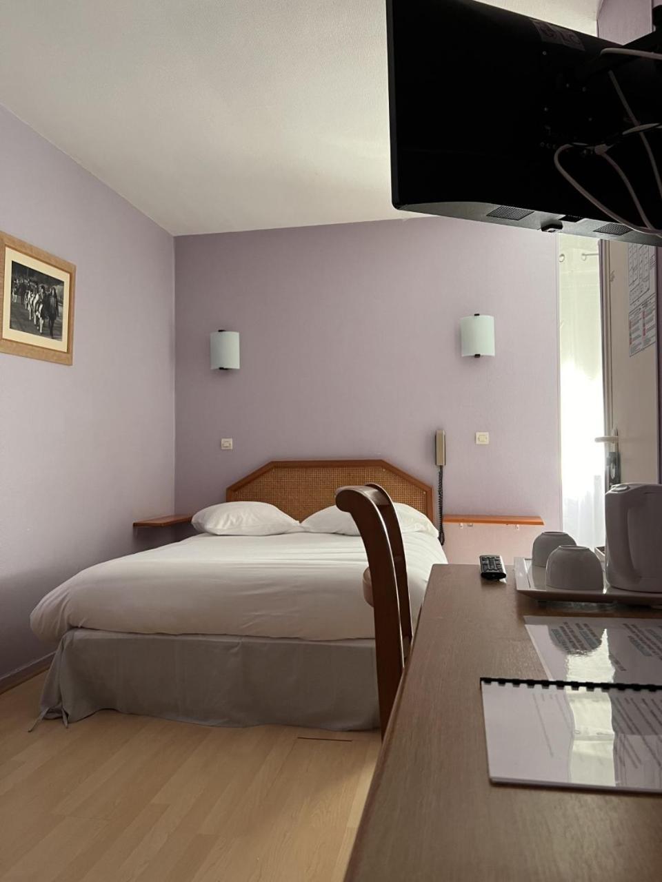 Hostellerie Au Rendez-Vous Des Amis Шомон Екстериор снимка